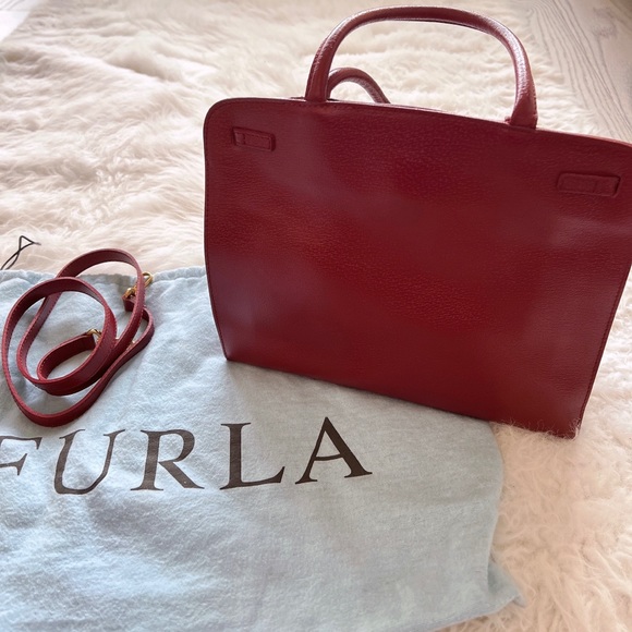 Furla leather handbag. - Picture 2 of 6